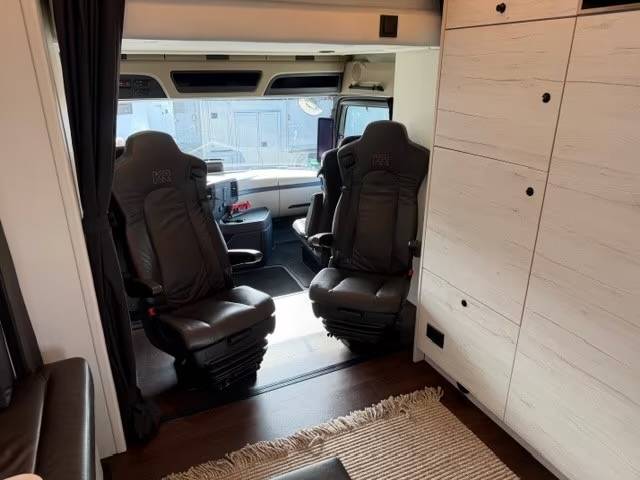 Horsebox NON-HGV Mercedes MERCEDES-BENZ ACTROS 2651 KRISMAR EXCLUSIV POP OUT 2021 Used
