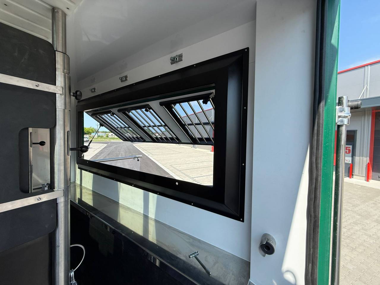Horsebox NON-HGV HTIs VOLVO FM 500 HTI PROFESSIONAL 5 2026 New