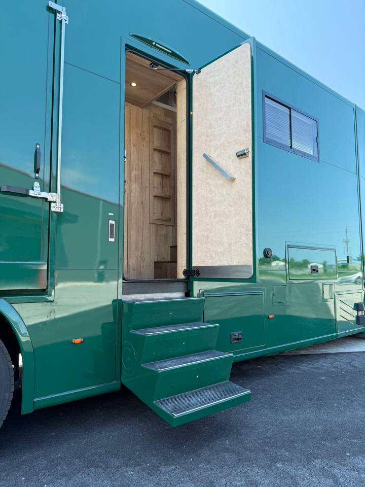 Horsebox NON-HGV HTIs VOLVO FM 500 HTI PROFESSIONAL 5 2026 New