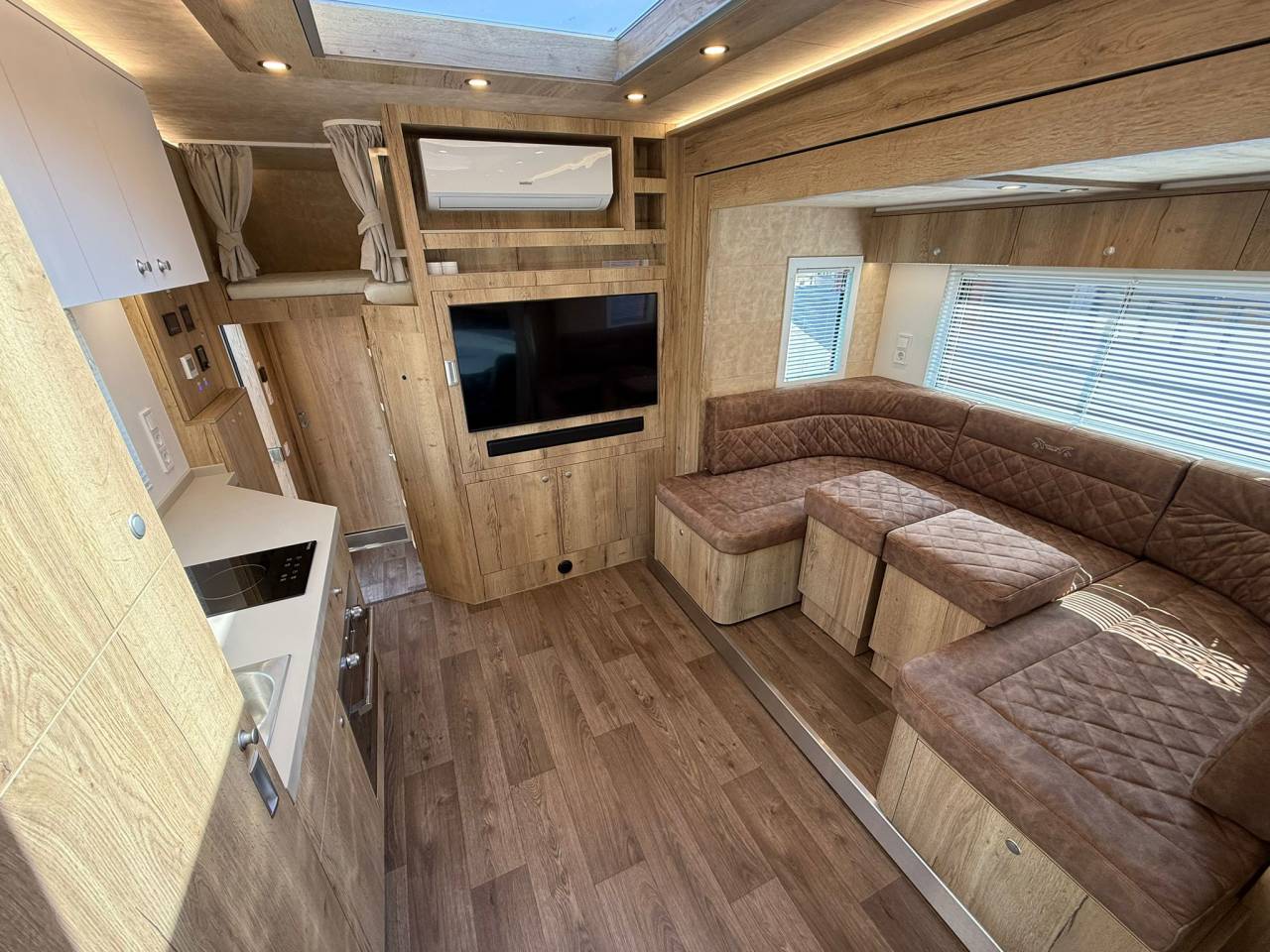 Horsebox NON-HGV HTIs VOLVO FM 500 HTI PROFESSIONAL 5 2026 New
