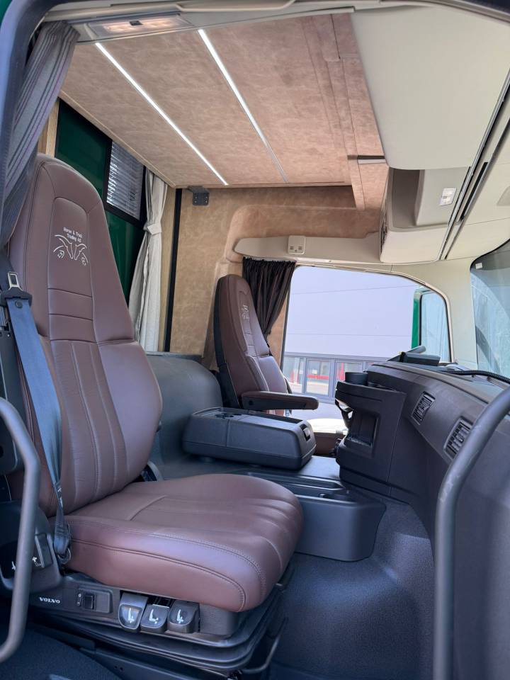 Horsebox NON-HGV HTIs VOLVO FM 500 HTI PROFESSIONAL 5 2026 New