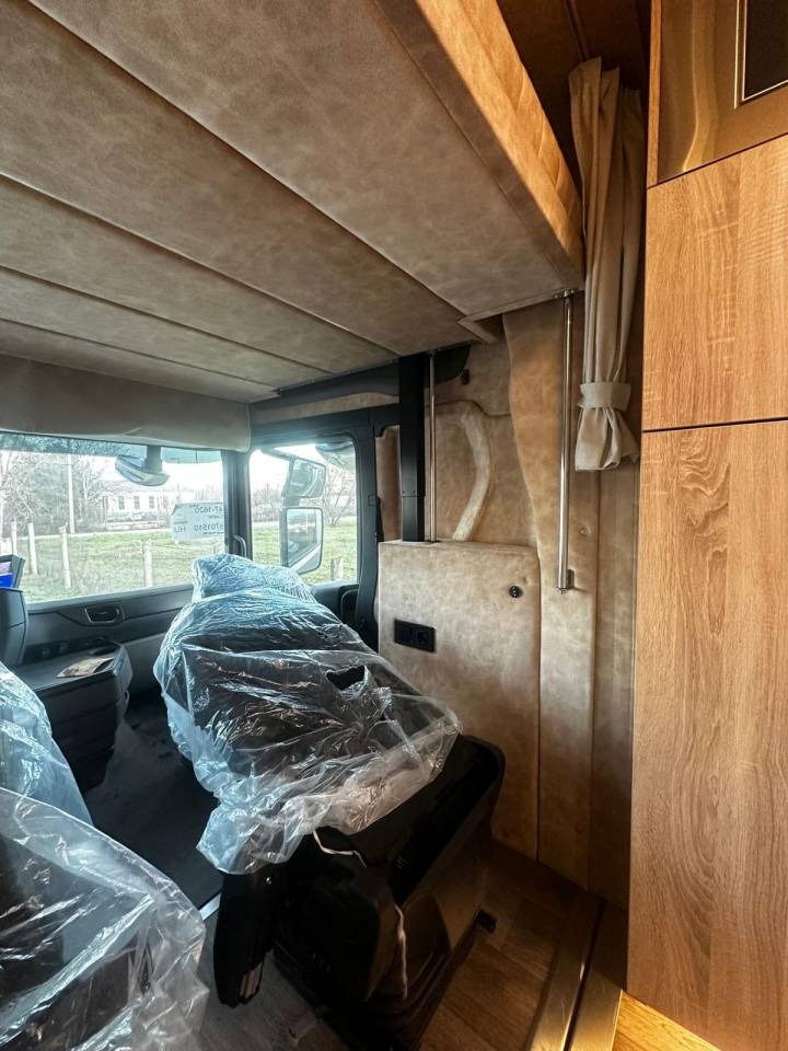 Horsebox NON-HGV HTIs SCANIA S460 HTI PROFESSIONAL 7 2026 New