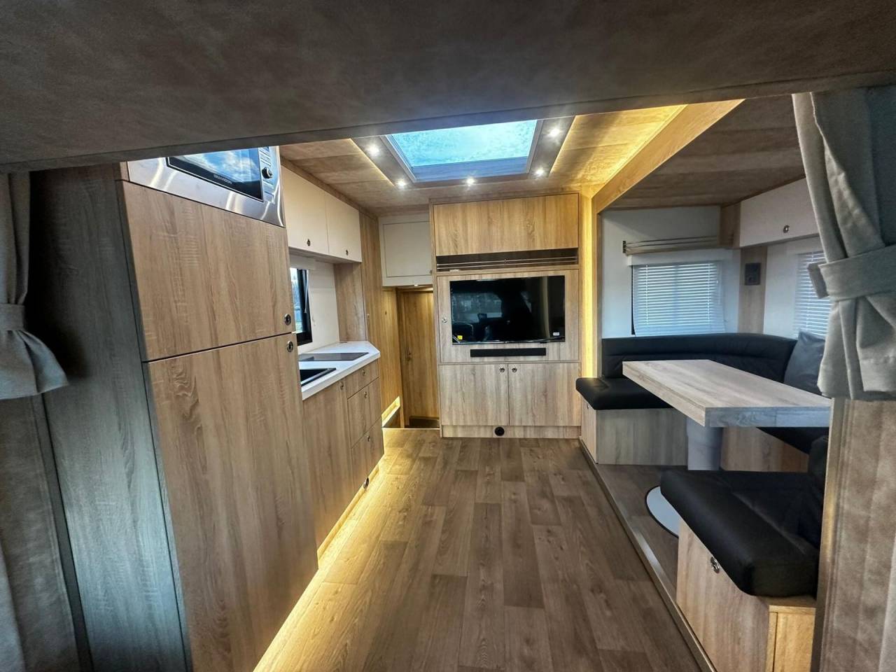 Horsebox NON-HGV HTIs SCANIA S460 HTI PROFESSIONAL 7 2026 New