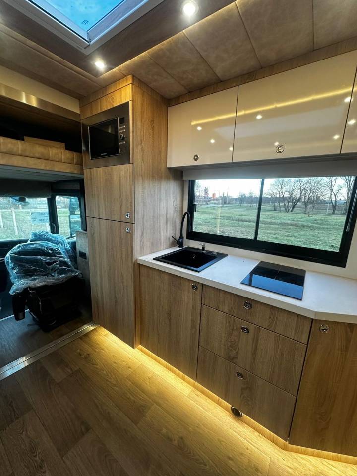 Horsebox NON-HGV HTIs SCANIA S460 HTI PROFESSIONAL 7 2026 New