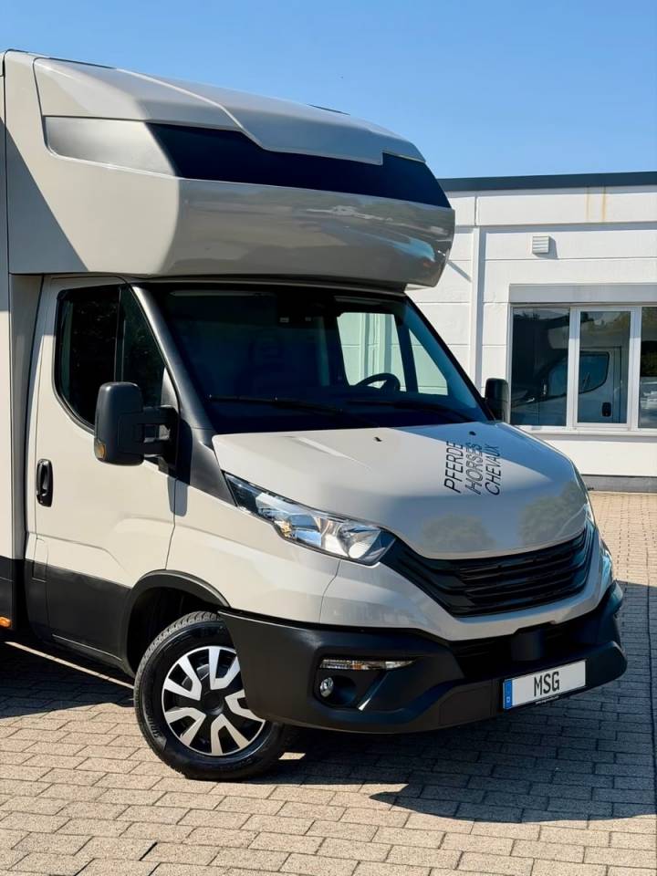 Horsebox HGV Iveco IVECO DAILY 35-210 HI-MATIC MSG STALLION LIGHT 2026 New