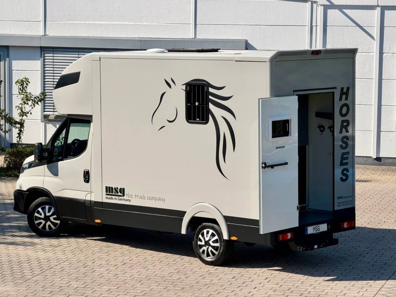 Horsebox HGV Iveco IVECO DAILY 35-210 HI-MATIC MSG STALLION LIGHT 2026 New