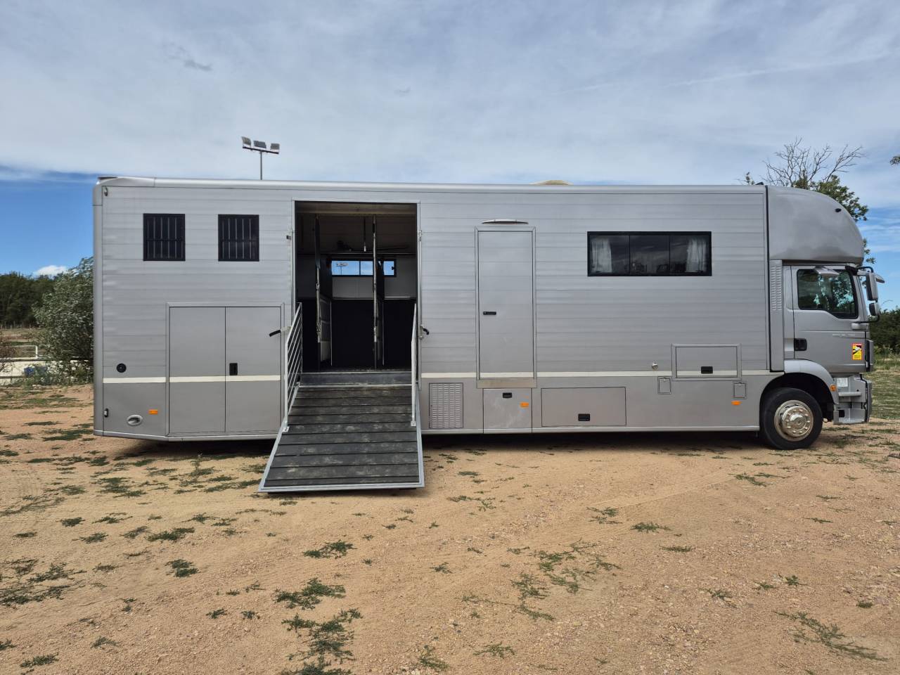 Horsebox NON-HGV Man NUYTS 2018 Used