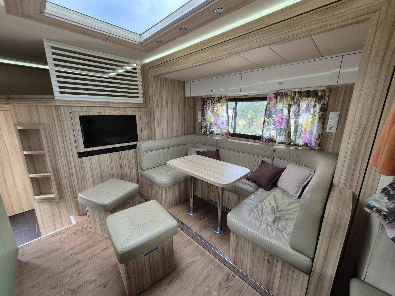 Horsebox NON-HGV Man NUYTS 2018 Used