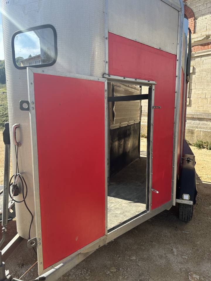 Horse trailer Ifor Williams HB505R 2 Stalls 1986 Used