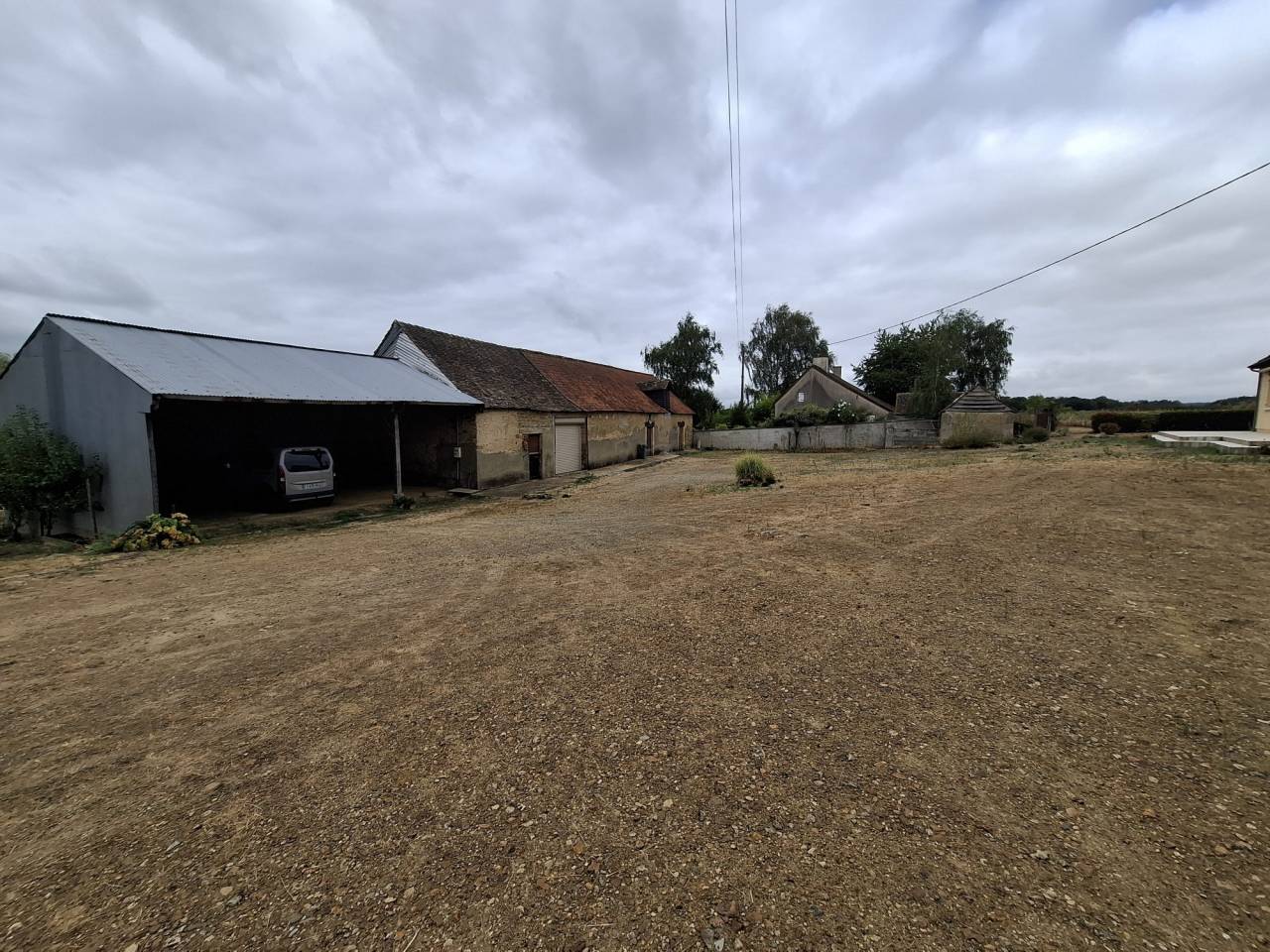 Livery yard  Sarthe