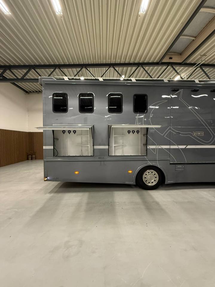 Horsebox NON-HGV Mercedes JL 2005 Used