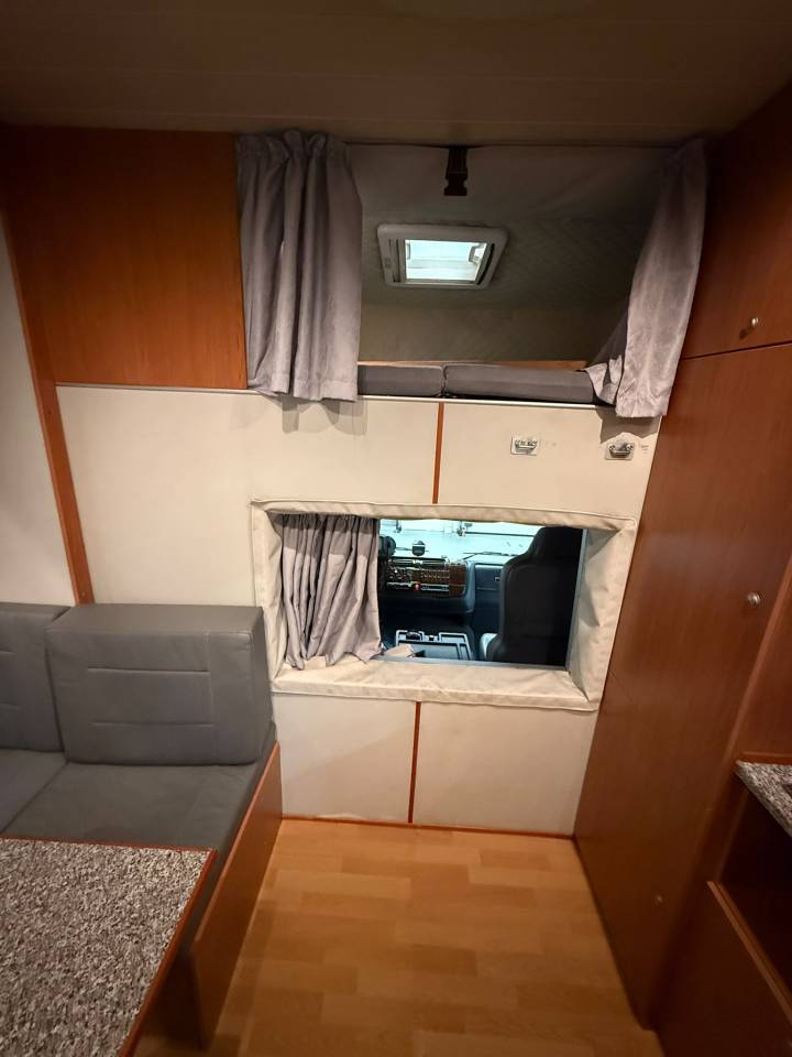 Horsebox NON-HGV Mercedes JL 2005 Used
