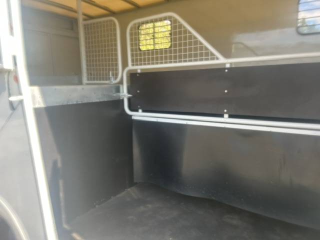 Horsebox HGV Renault master 2020 Used