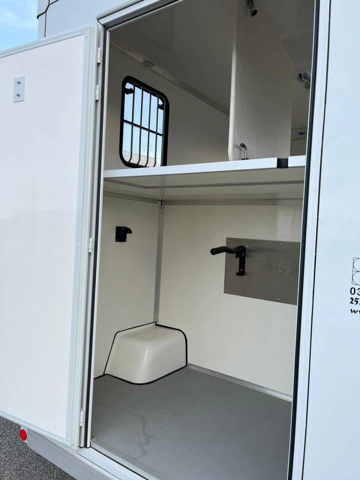 Horsebox HGV Opel Movano - Cavalcar 2020 Used