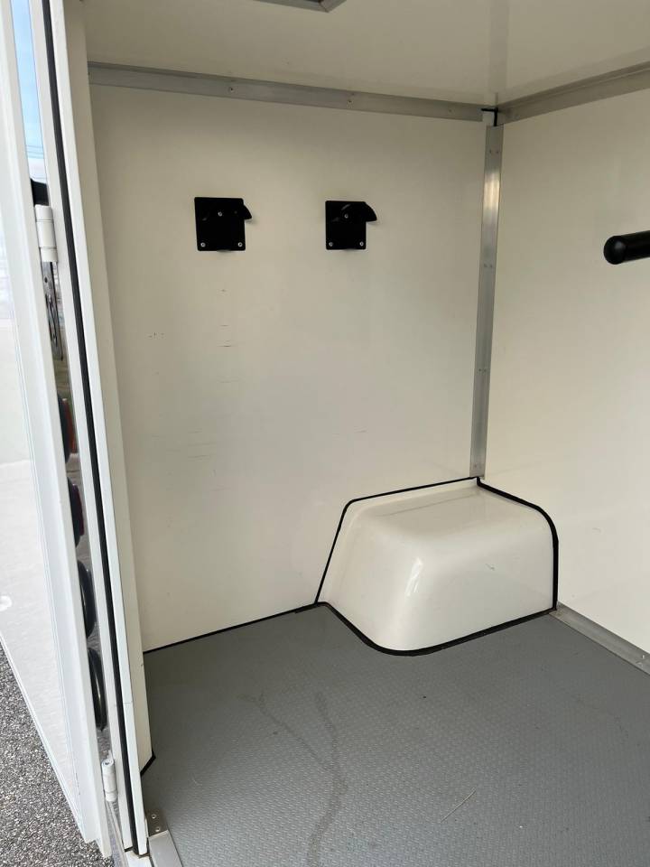 Horsebox HGV Opel Movano - Cavalcar 2020 Used