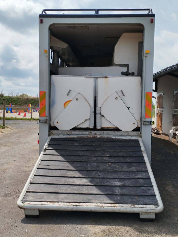 Horsebox NON-HGV Renault RENAULT PREMIUM 1999 Used