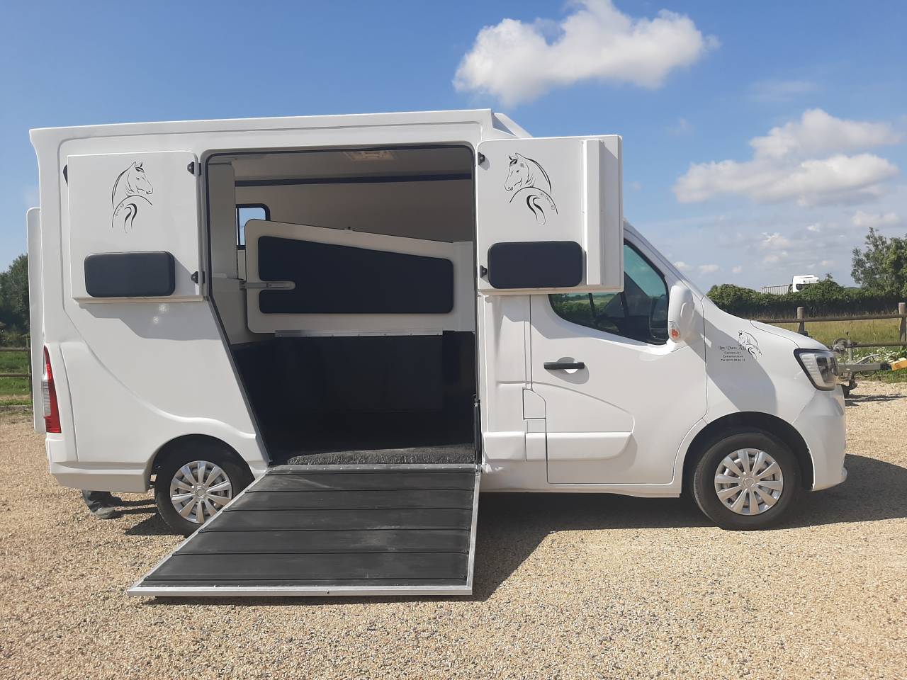 Horsebox HGV Renault Master 2020 Used
