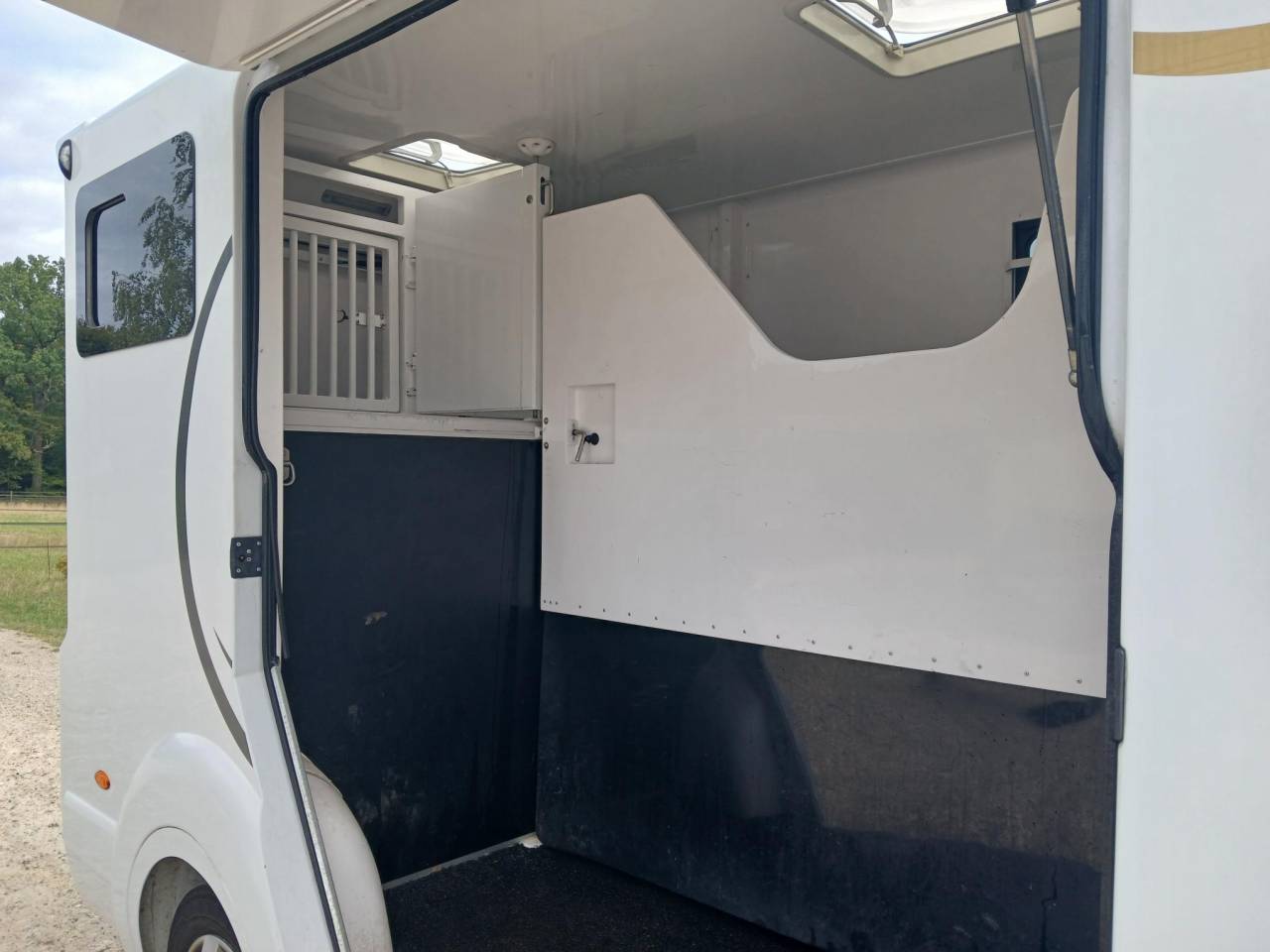 Horsebox HGV Barbot Renault master 2021 Used