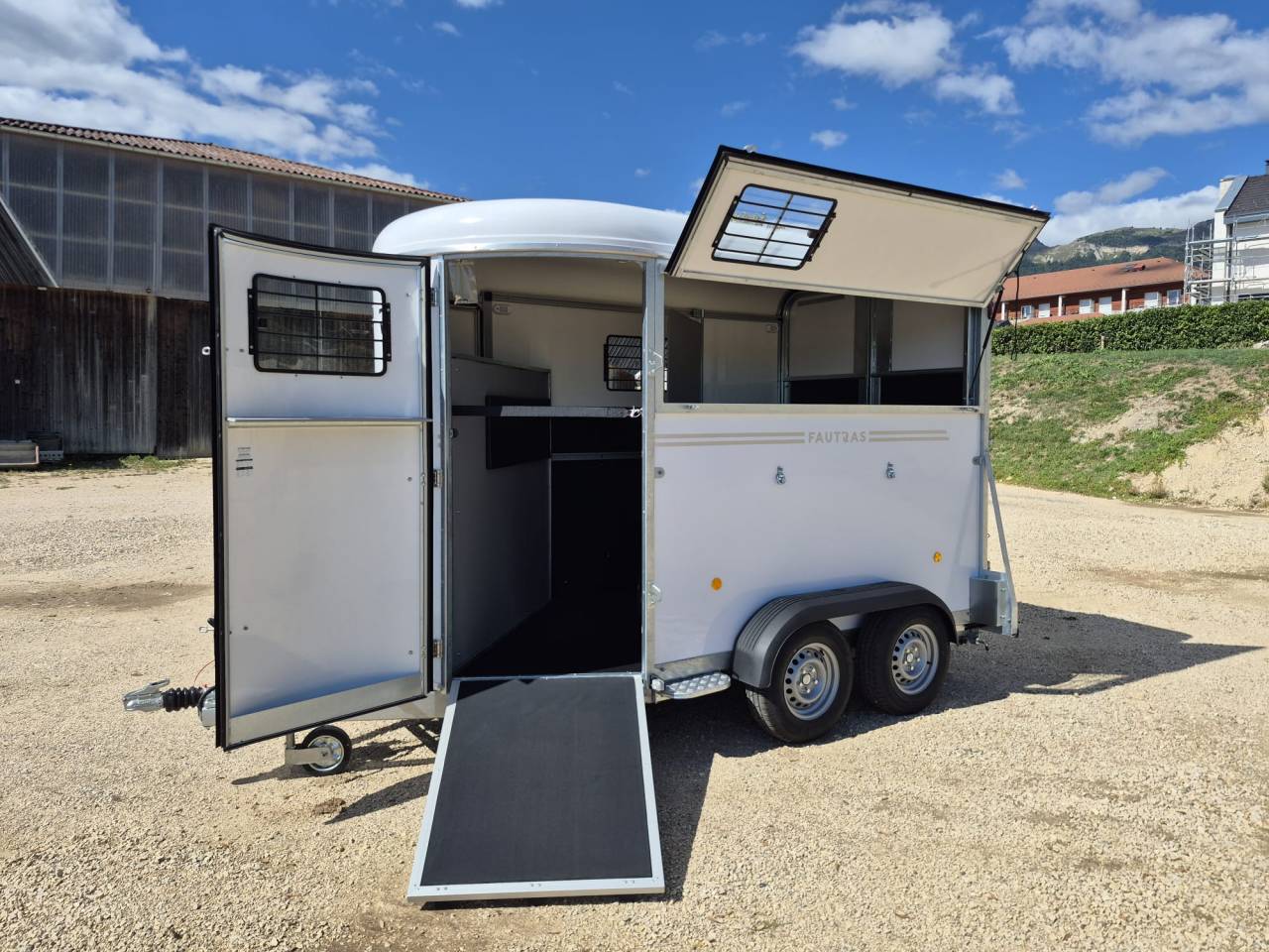 Horse trailer Fautras Oblic +2 2 Stalls 2026 New