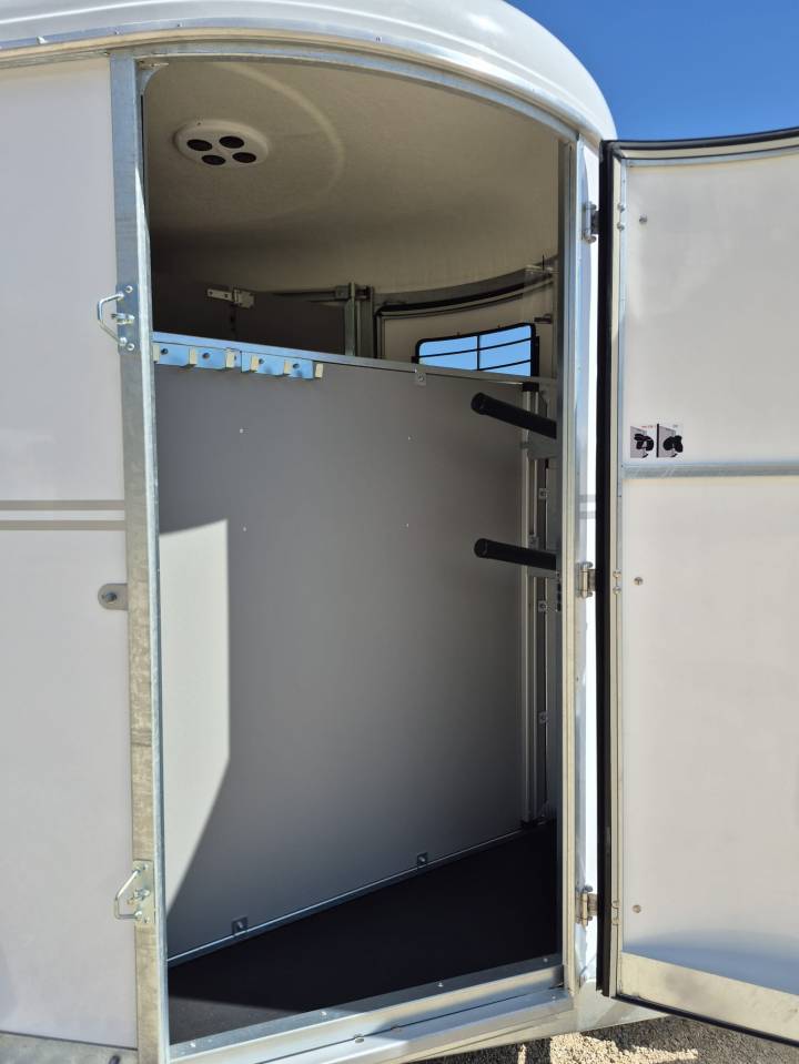 Horse trailer Fautras Oblic +2 2 Stalls 2026 New