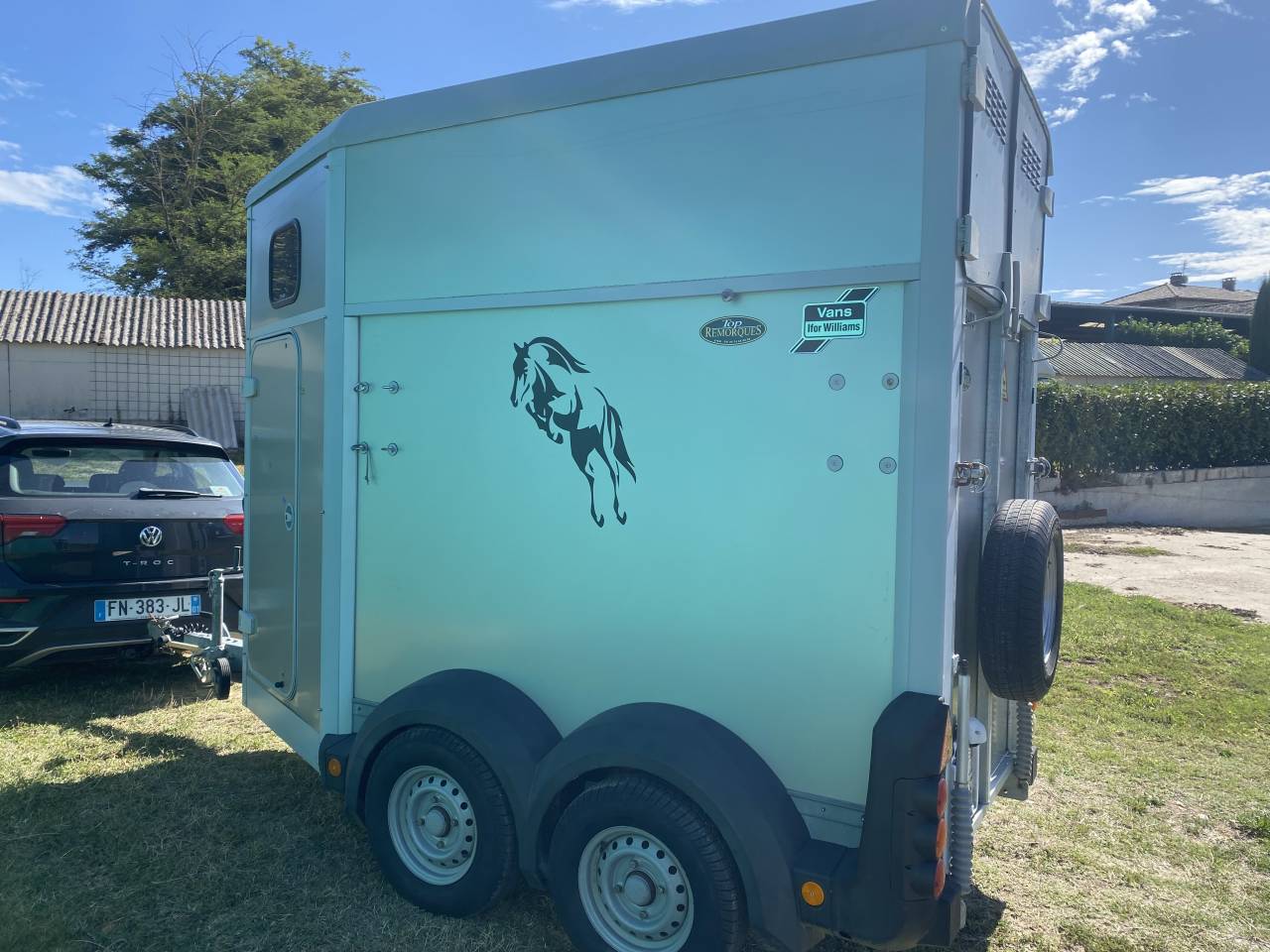 Horse trailer Ifor Williams HB403 1,5 Stalls 2013 Used