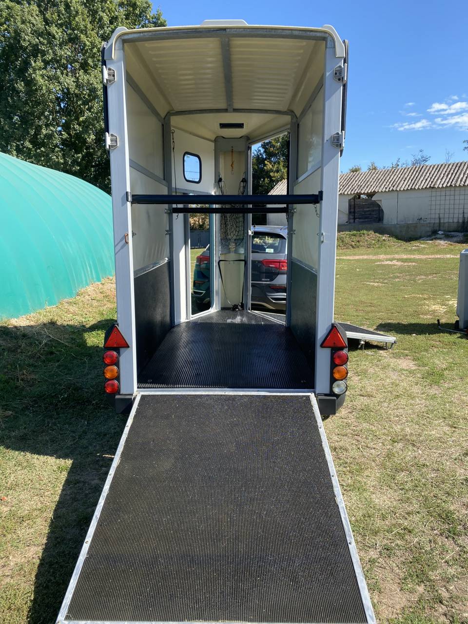 Horse trailer Ifor Williams HB403 1,5 Stalls 2013 Used