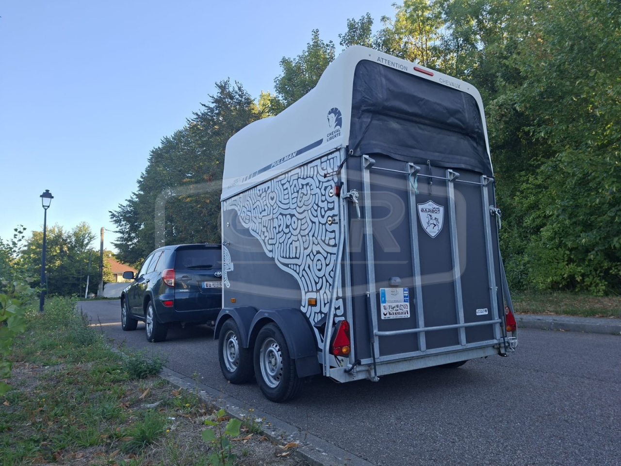 Horse trailer Cheval Liberte Gold First Premium 2 Stalls 2017 Used