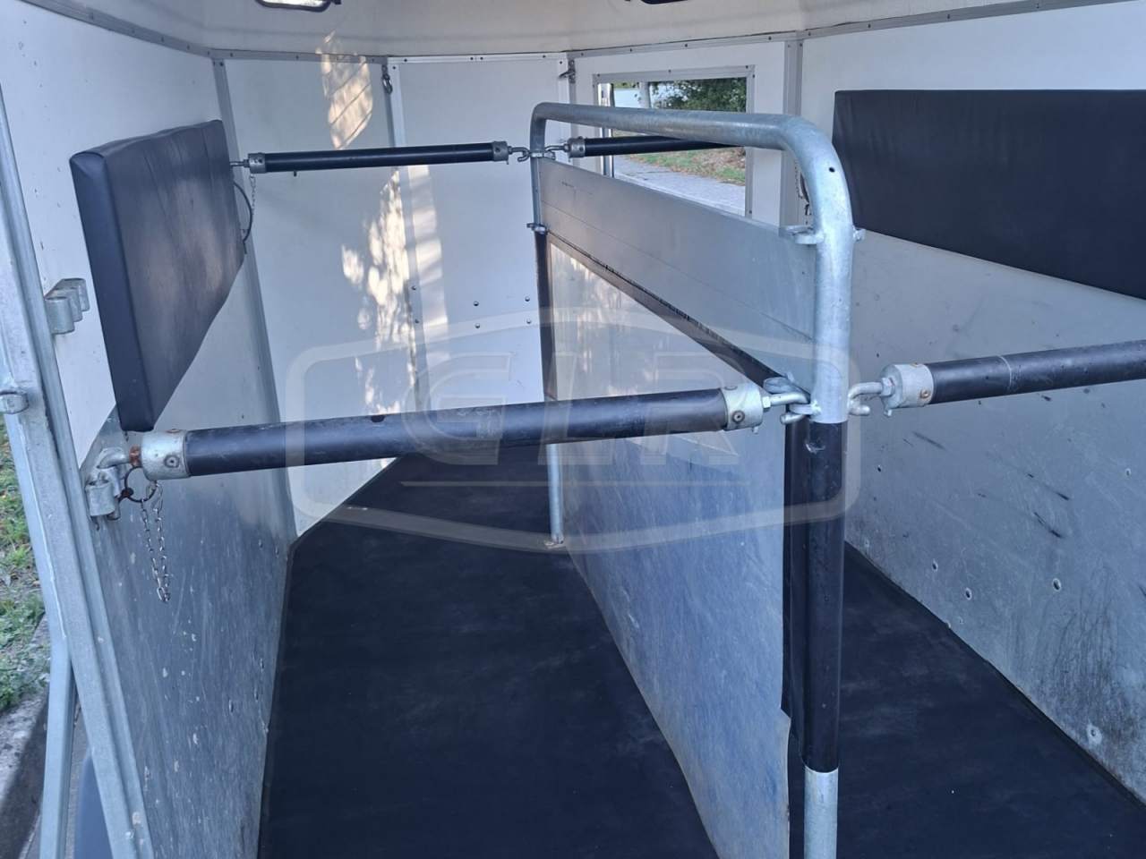 Horse trailer Cheval Liberte Gold First Premium 2 Stalls 2017 Used