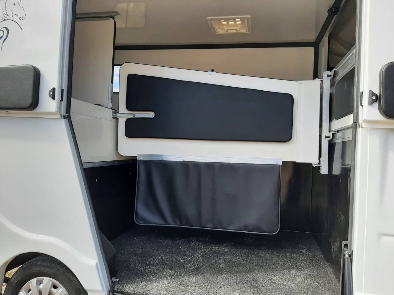 Horsebox HGV Renault Master 2017 Used