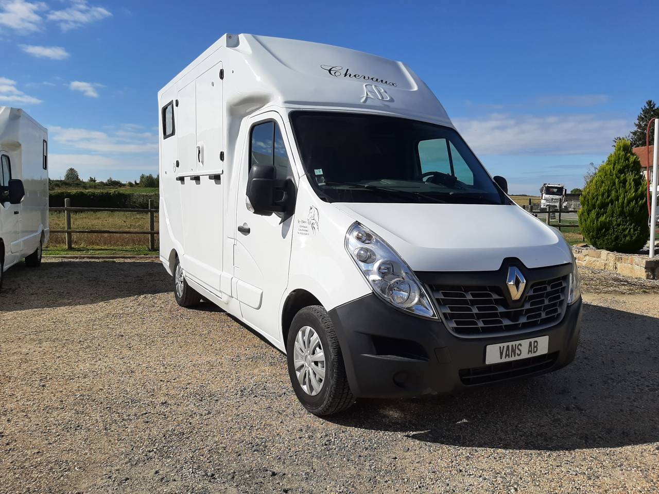 Horsebox HGV Renault Master 2017 Used