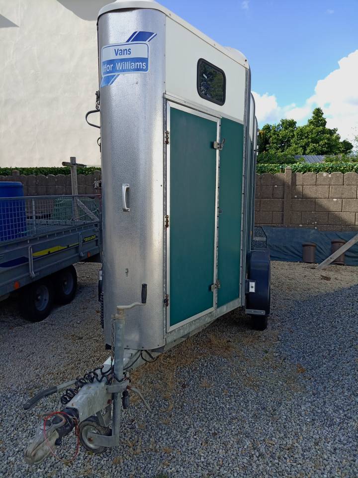 Horse trailer Ifor Williams HB401R 1,5 Stalls 2003 Used