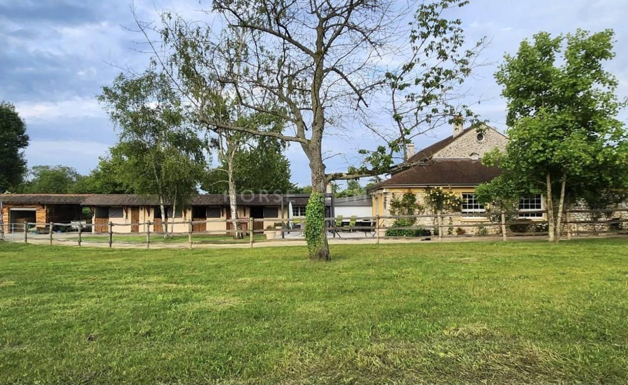 Equestrian property  Yvelines