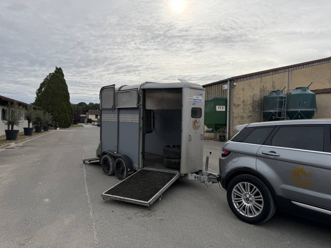 Horse trailer Ifor Williams HB505R 2 Stalls 2000 Used