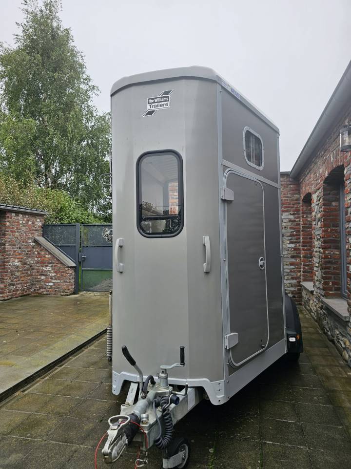 Horse trailer Ifor Williams HB511 2 Stalls 2019 Used