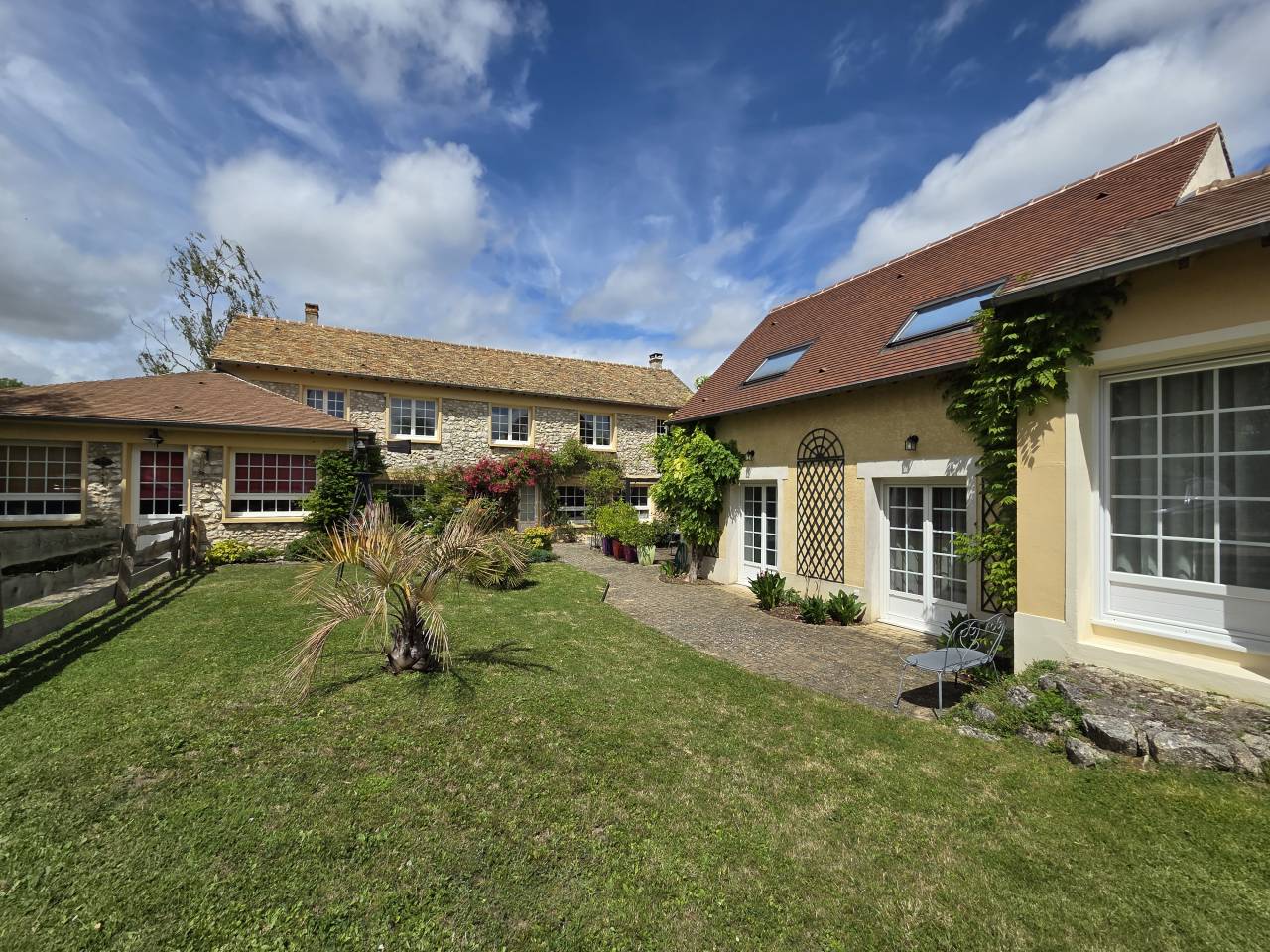 Luxurious equestrian property  Yvelines
