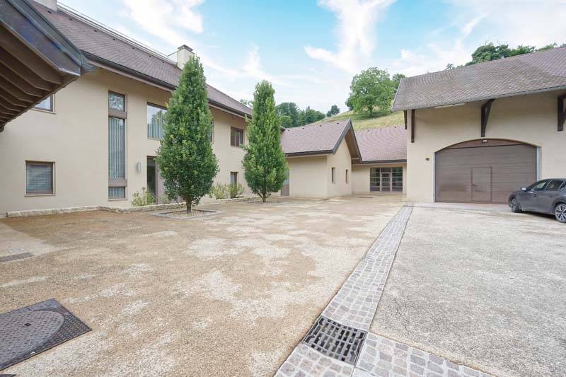 Livery yard  Savoie