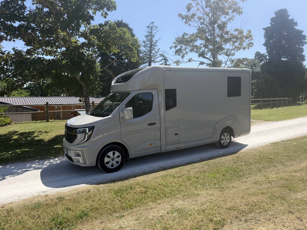 Horsebox HGV STX HARAS LONG 2025 Used