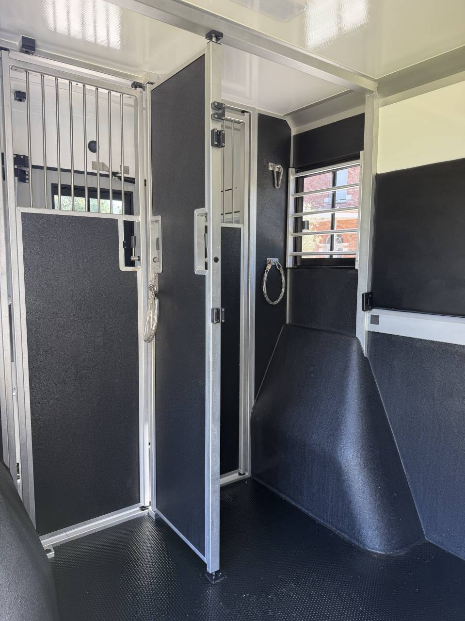 Horsebox HGV STX HARAS LONG 2025 Used