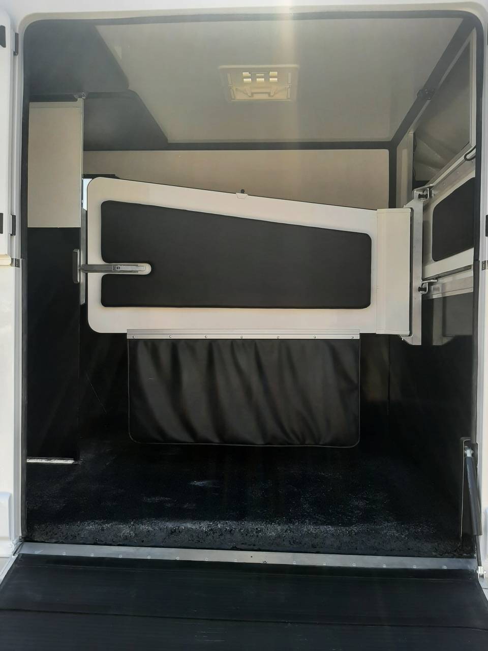 Horsebox HGV Renault Master 2022 Used