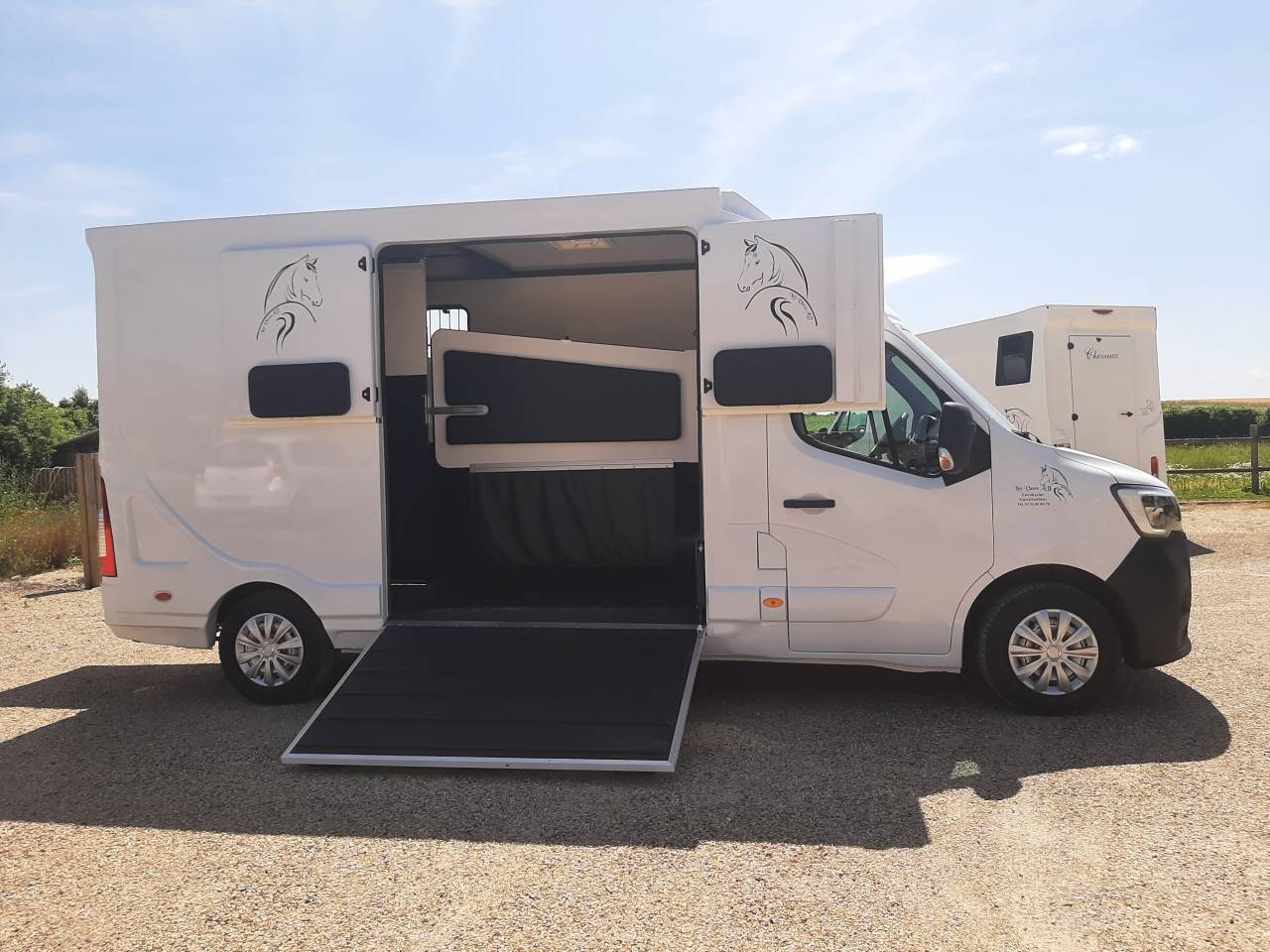 Horsebox HGV Renault Master 2022 Used