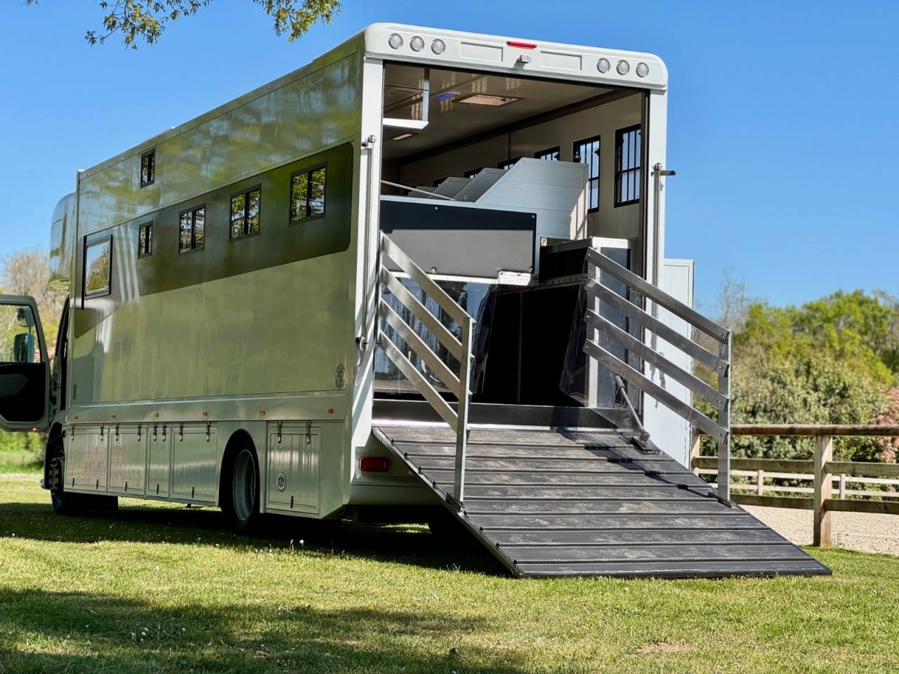 Horsebox NON-HGV Renault CONCEPTPGO  2017 Used