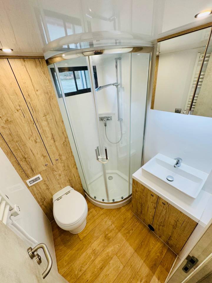 Horsebox NON-HGV Volvo CONCEPTPGO 2023 New