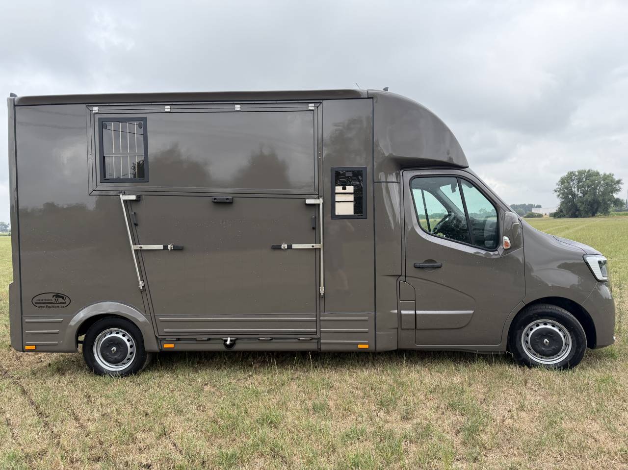 Horsebox HGV Renault Master Equimatt 2022 New