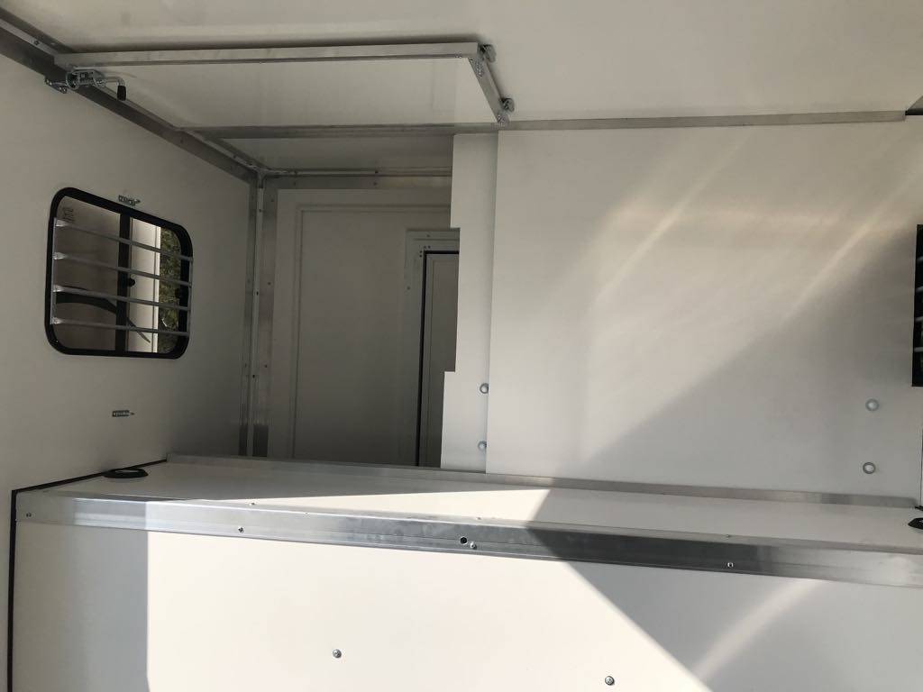 Horsebox HGV Renault  2011 Used