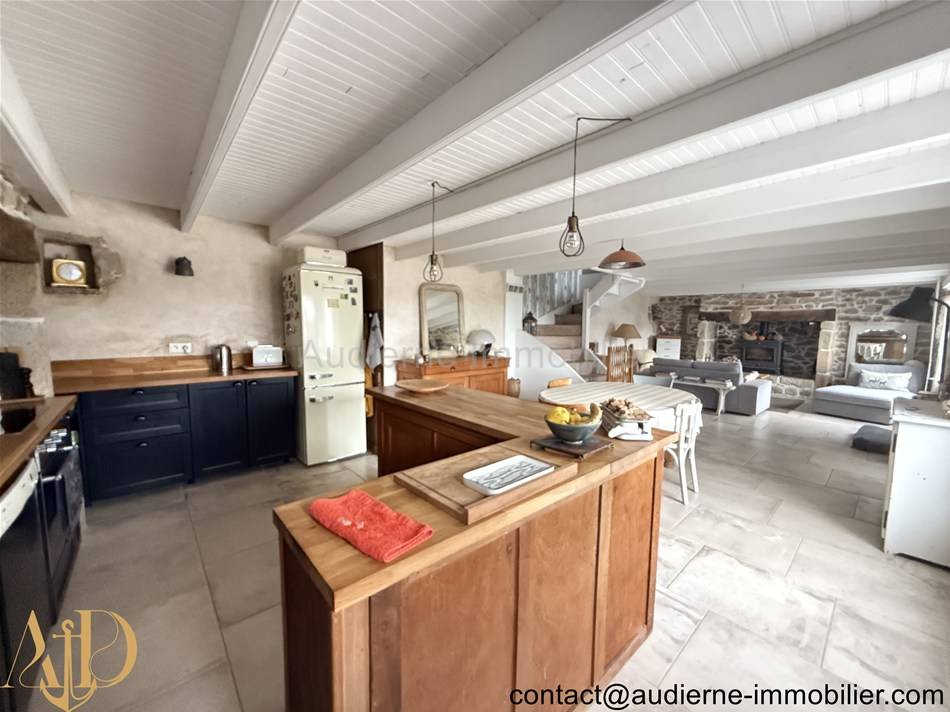 Equestrian property  Finist&egrave;re