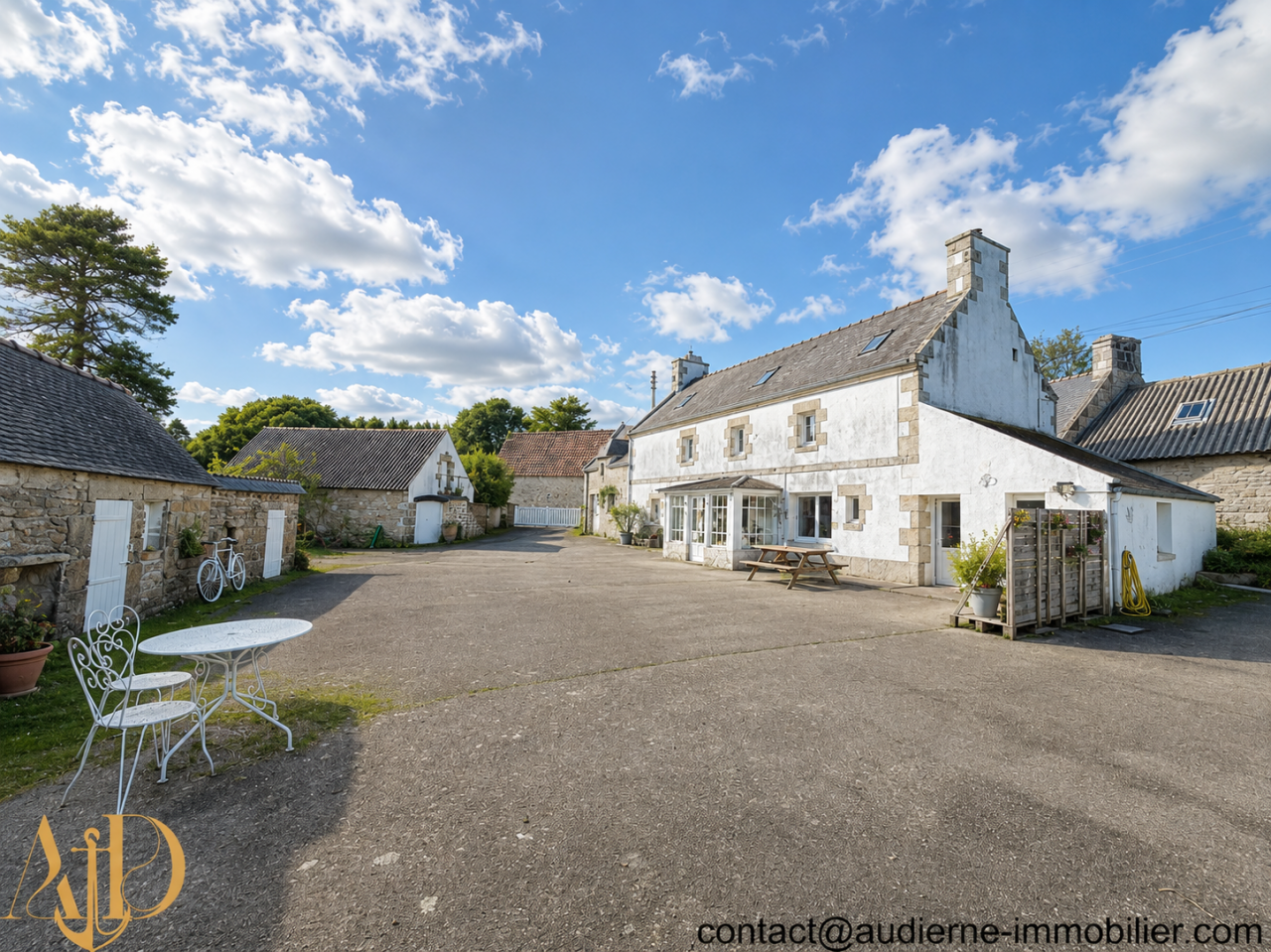Equestrian property  Finist&egrave;re
