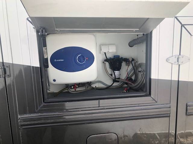 Horsebox NON-HGV Scania living 2007 Used
