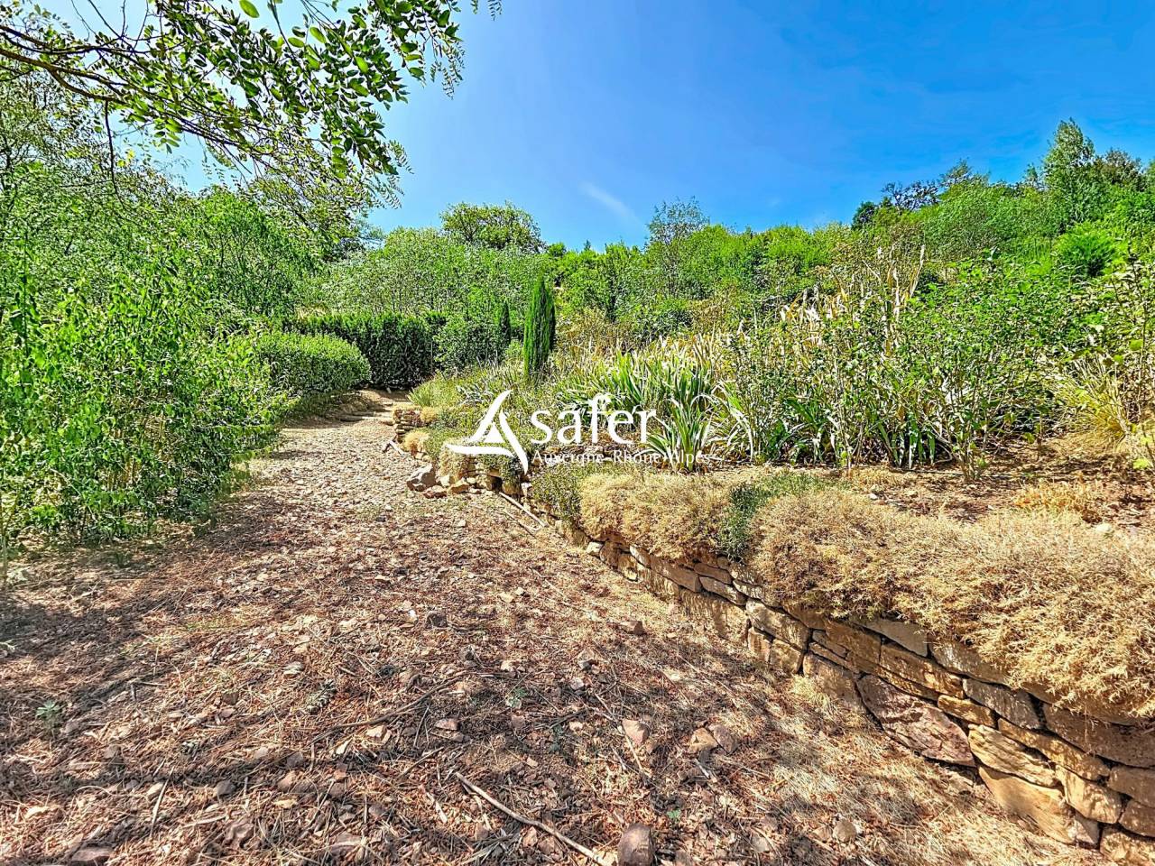 Other country property  Rh&ocirc;ne