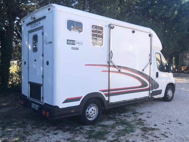 Horsebox HGV Peugeot equitreck 2016 Used