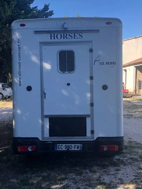 Horsebox HGV Peugeot equitreck 2016 Used